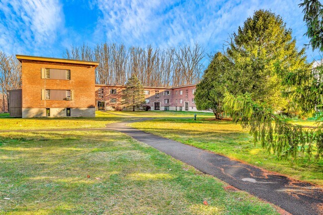 Foto del edificio - Tivoli Park Apartments