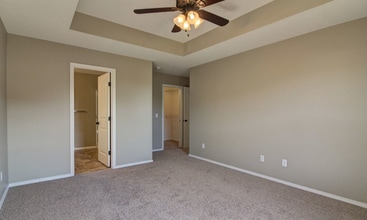 Building Photo - 5512 West Dr