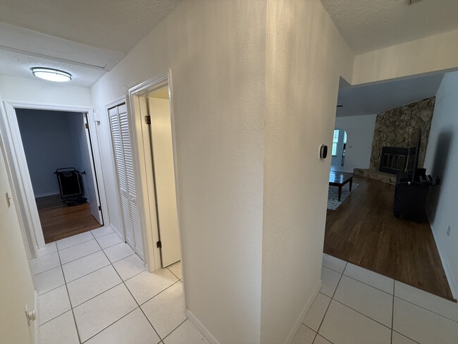 Building Photo - 9394 Westlinks Terrace