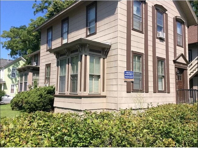 Building Photo - 203 N State St