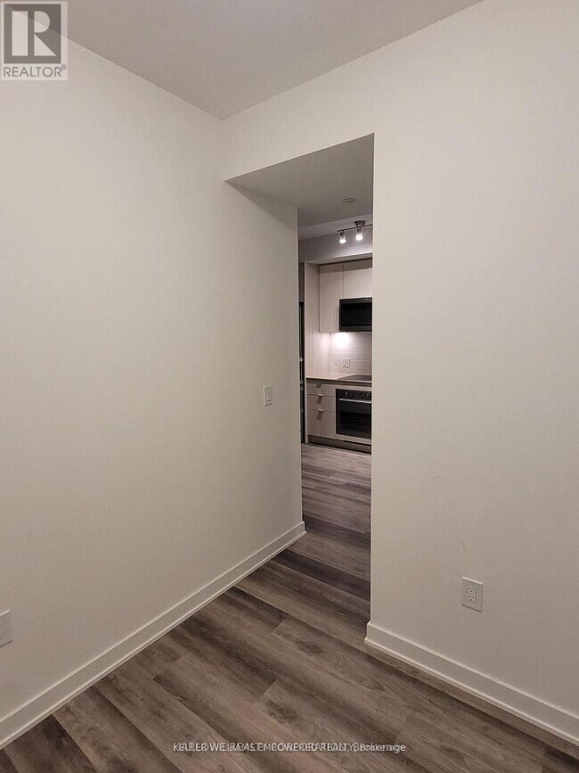 Photo du bâtiment - 121 Lower Sherbourne St