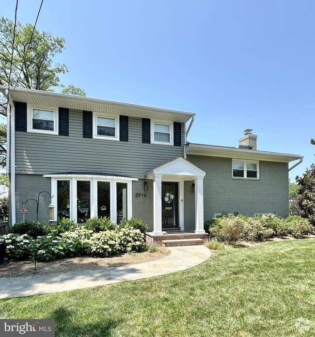 Building Photo - 2916 Mayer Pl