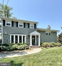 Building Photo - 2916 Mayer Pl