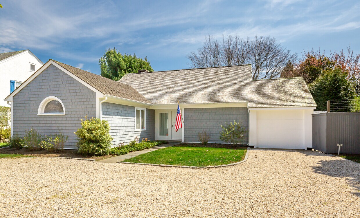 70 Old Town Crossing, Southampton, NY 11968 House for Rent in