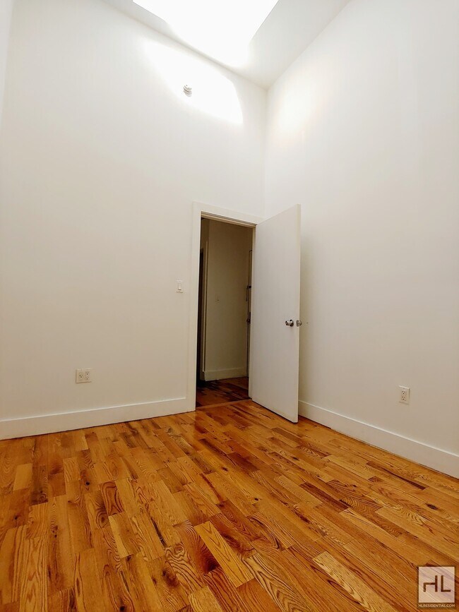 Foto del edificio - NO FEE Gorgeous Studio Wilson Avenue