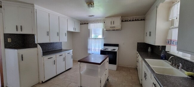 Foto del edificio - 1101 S 11th St