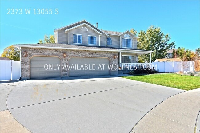 Building Photo - Incredible 5 Bedroom Riverton Home! No Dep...