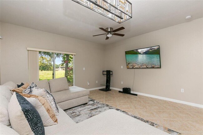 Building Photo - 4408 Woodland Cir