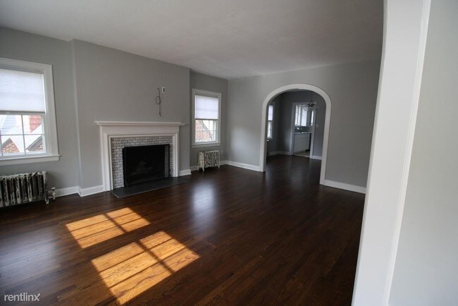 Building Photo - 2 br, 1 bath Duplex - 1421 Franklin St SE