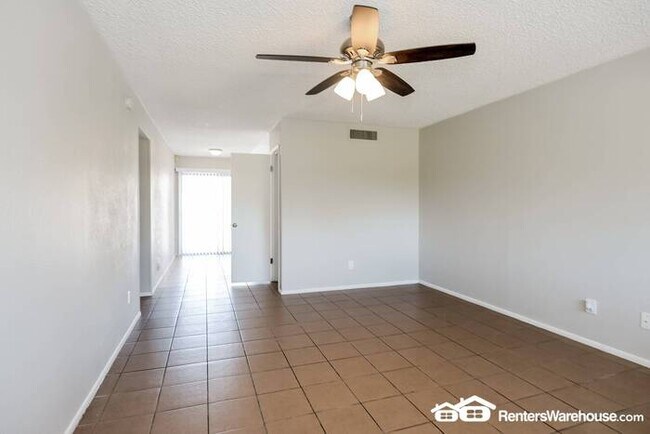 Building Photo - 3 Bedroom Phoenix Home