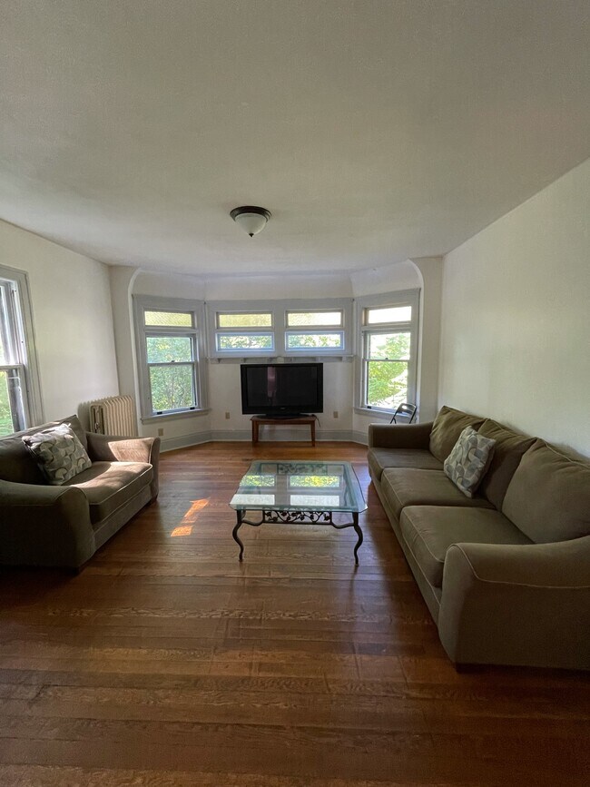 Foto del edificio - 217 Willard Way
