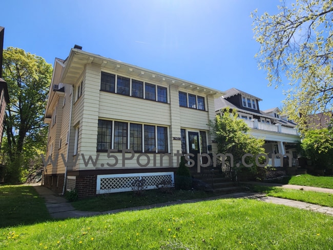 Building Photo - 9403 Clifton Blvd
