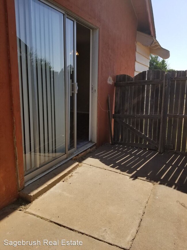 Foto del edificio - 3 br, 2 bath House - 2612 Duckworth Ave.