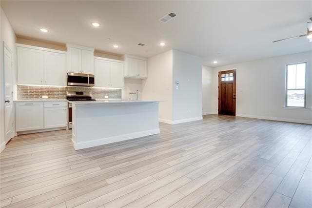 Building Photo - 13027 Makers Dr