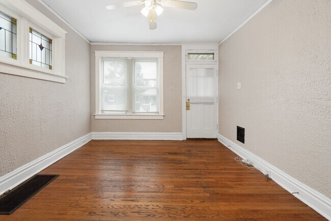 Building Photo - The Triadic Trifecta