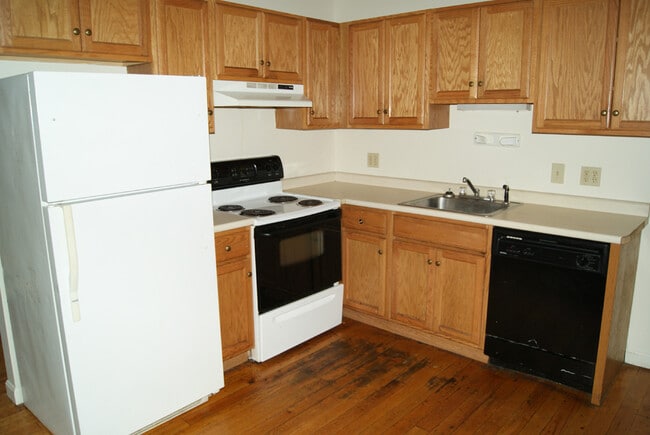 Kitchen - 135 Main St