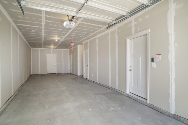 Building Photo - 354 W 290 N