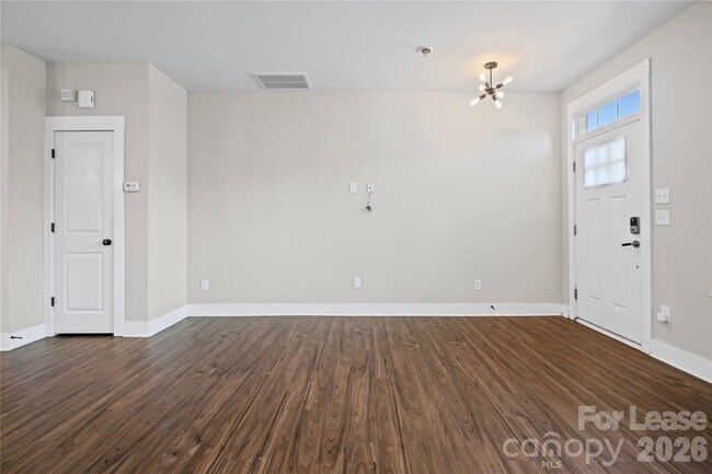 Foto del edificio - 3245 Bending Birch Pl