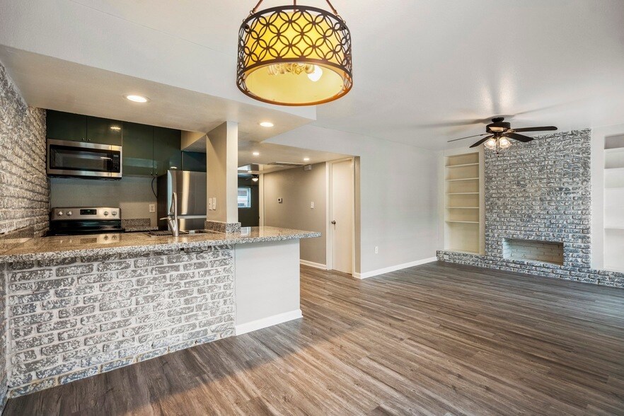 Photo - 5343 Richmond Avenue Unit 12