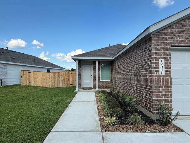 Building Photo - 17941 Valle Cupa Ln