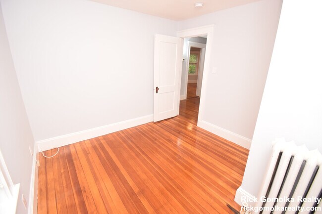 Building Photo - 1133 Beacon St