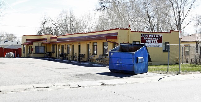 Building Photo - 636 S Quitman St