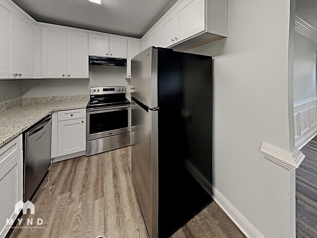 Foto del edificio - 585 Oak Way