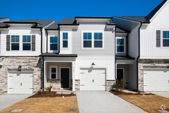 Building Photo - 2105 Regal Dr