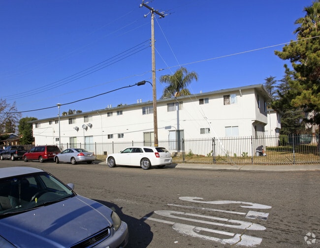 Camellia Park Student Apartments for Rent Sacramento, CA 4 Rentals