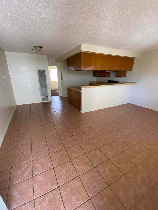 Foto del edificio - 4063 W 130th St