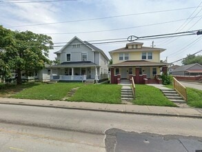 Building Photo - 605 N Rural St