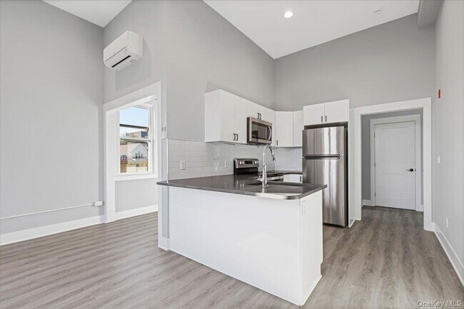 Foto del edificio - 47 Beekman Ave