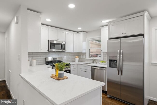 Building Photo - 2711 Groveton St