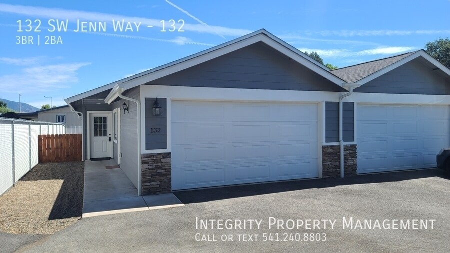 Foto principal - 132 SW Jenn Way
