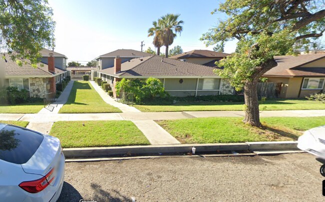 Building Photo - 1360 Springfield St