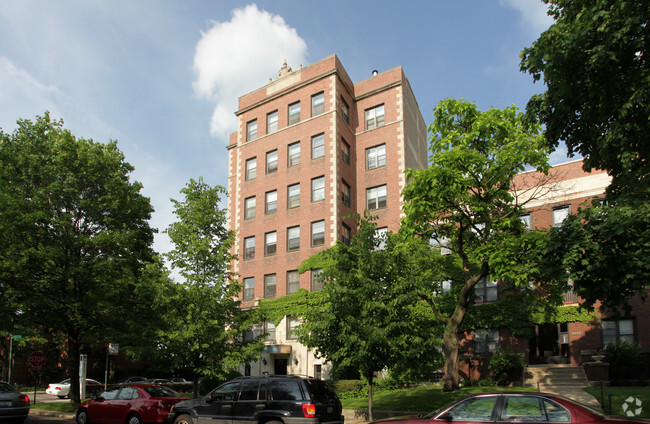 Building Photo - Ivy Tower