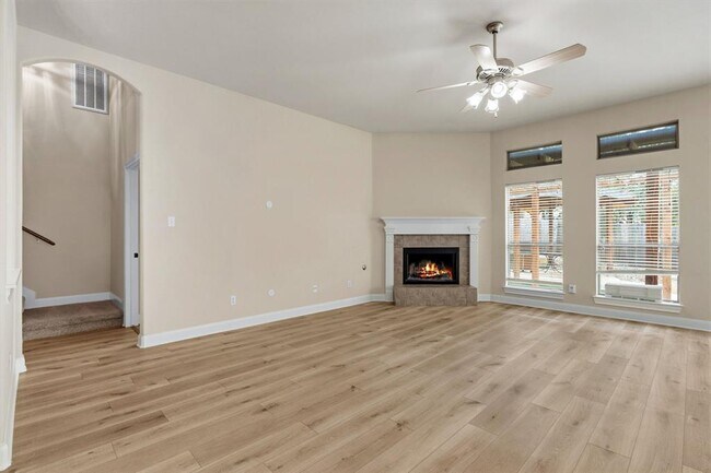 Foto del edificio - 7436 Bonniebrook Dr