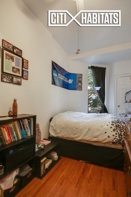 Foto del edificio - 103 W 74th St