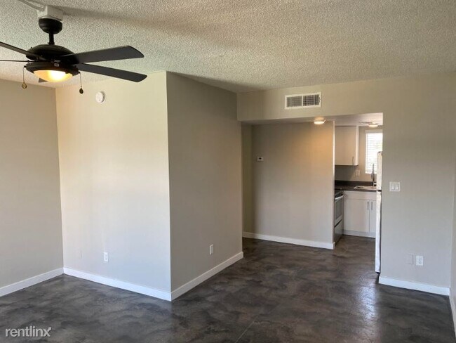 Foto del edificio - 2936 N 34th Pl