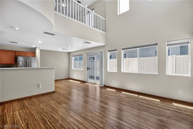 Building Photo - 10566 Corte Sierra St