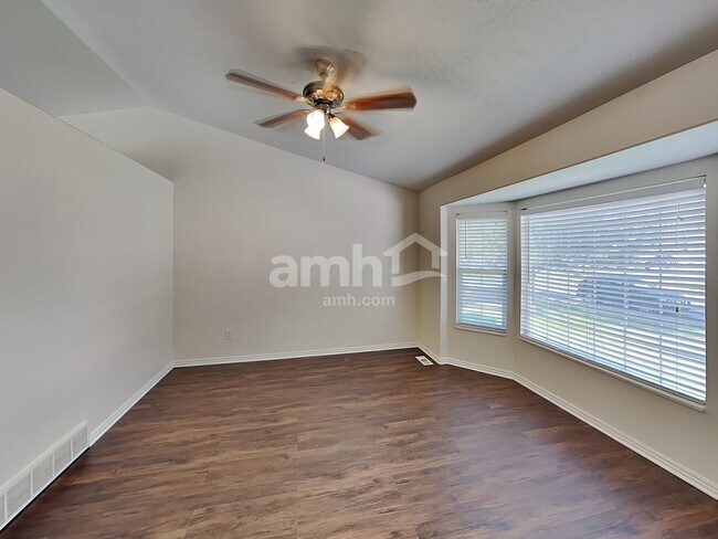 Foto del edificio - 955 W 550 N St