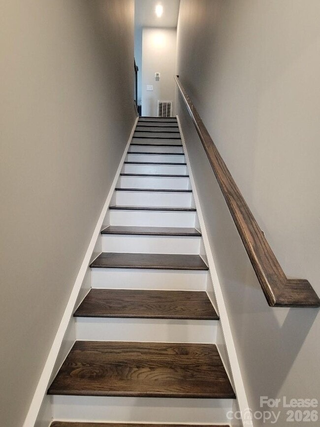 Building Photo - 3633 S Tryon St