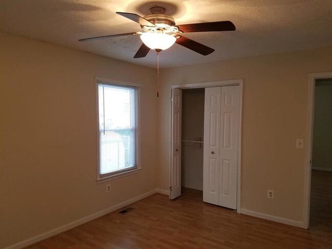 Foto del edificio - 693 212th St, Pasadena, MD 21122