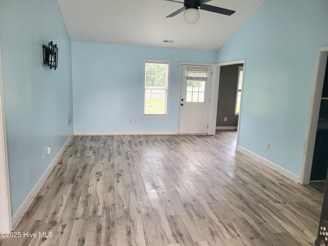 Building Photo - 118 Blueberry Fields Rd