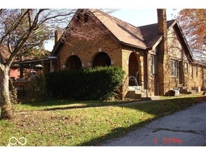 Building Photo - 5221 E 10th St