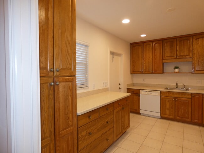 Building Photo - 3 SE Turtle Creek Dr