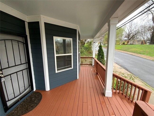 Foto del edificio - 294 SW Bass