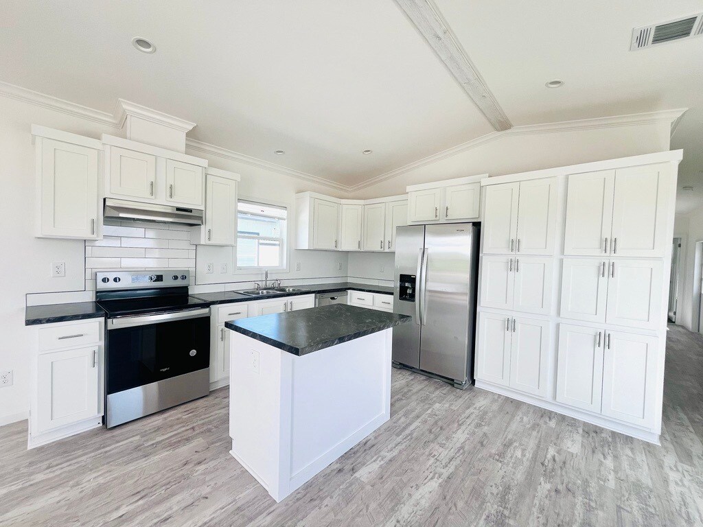 Kitchen - 2969 Chamber Pky