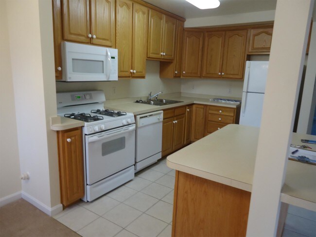 Building Photo - 1034 Chesapeake Dr
