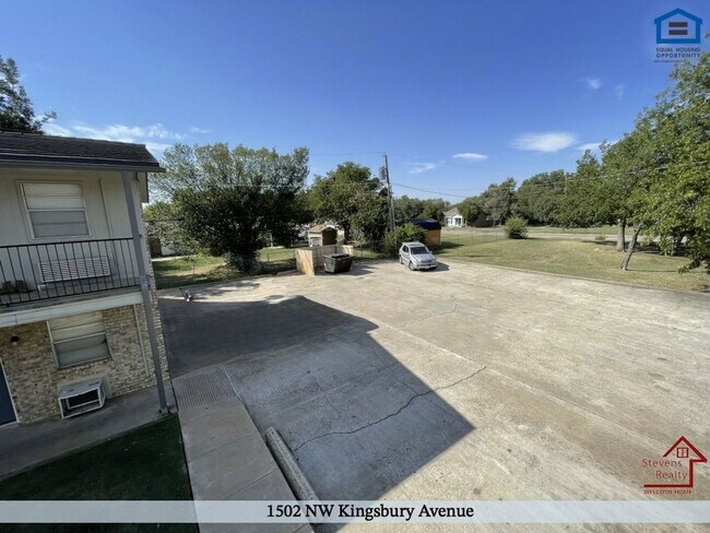 Foto del edificio - 1502 NW Kingsbury Ave